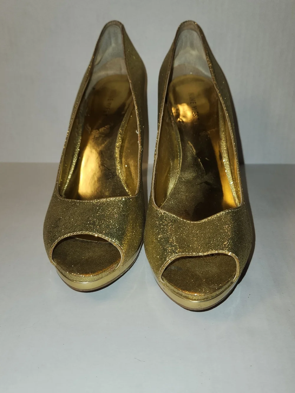 Nine West Metallic Gold Glitter Peep Toe Hidden Platform High Heels 8.5 EUC